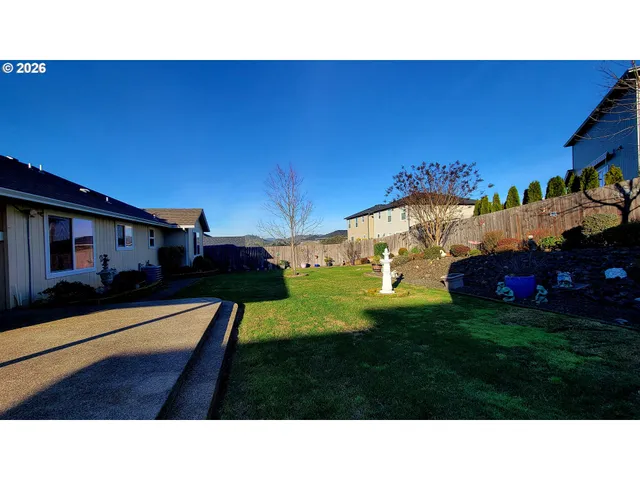 $499,000 | 1570 West Basil Street, Roseburg, OR 97471