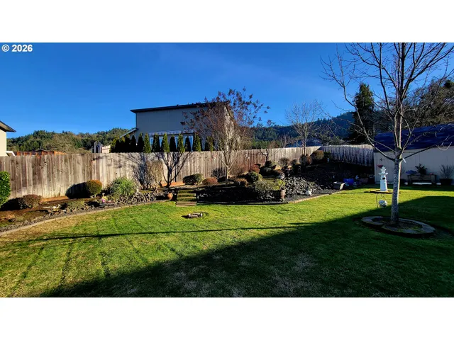 $499,000 | 1570 West Basil Street, Roseburg, OR 97471