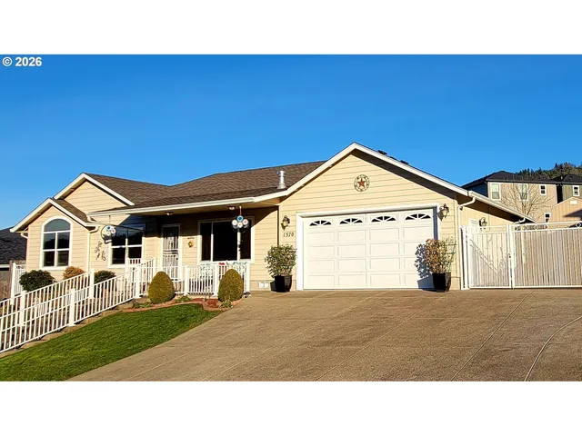 $499,000 | 1570 West Basil Street, Roseburg, OR 97471