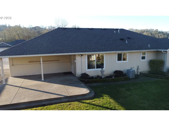$499,000 | 1570 West Basil Street, Roseburg, OR 97471