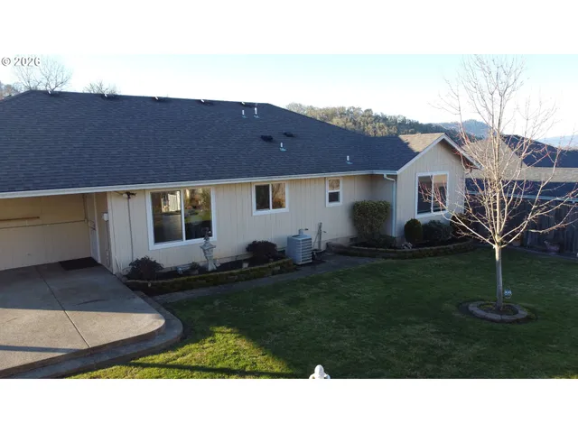 $499,000 | 1570 West Basil Street, Roseburg, OR 97471