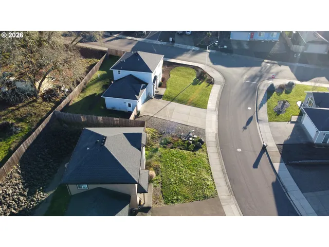 $499,000 | 1570 West Basil Street, Roseburg, OR 97471