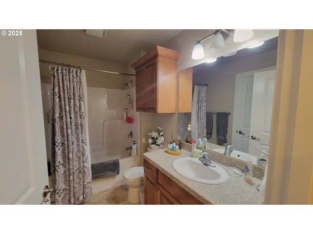 $499,000 | 1570 West Basil Street, Roseburg, OR 97471