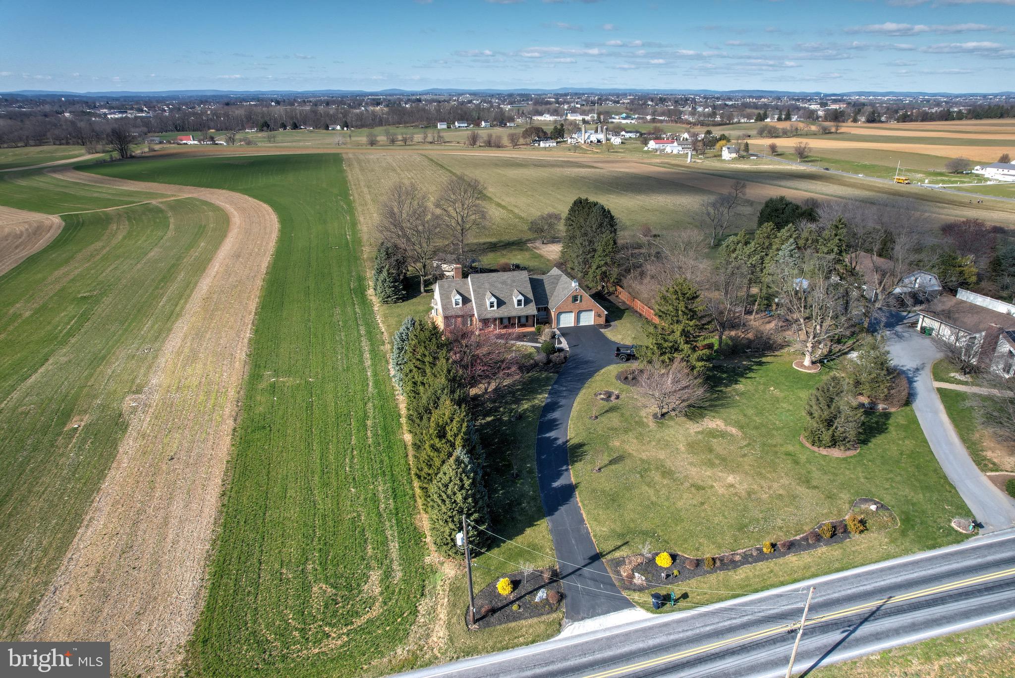 2045 Rockvale Road Lancaster, PA 17602 - Photo 4 of 91
