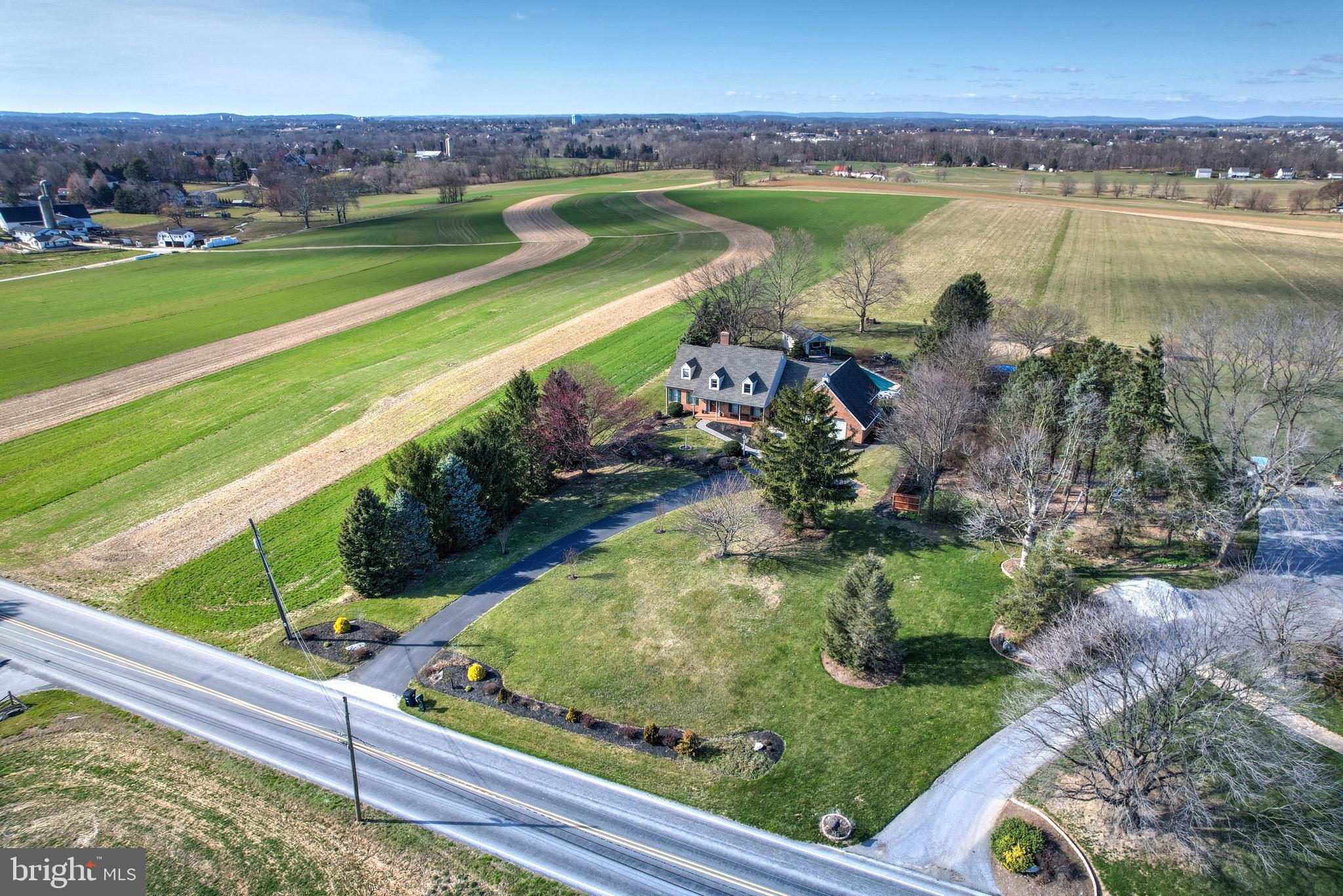 2045 Rockvale Road Lancaster, PA 17602 - Photo 5 of 91