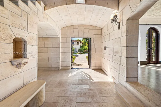 $38,500,000 | 49 Palm Avenue, Miami Beach, FL 33139