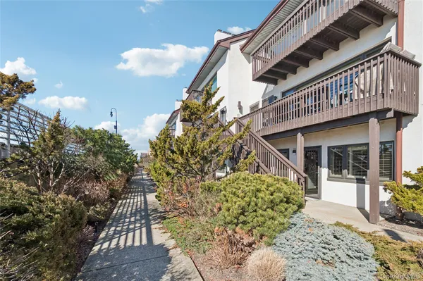 $8,750 | 615 A Oceanfront, Long Beach, NY 11561