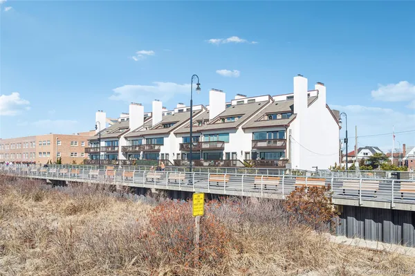 $8,750 | 615 A Oceanfront, Long Beach, NY 11561