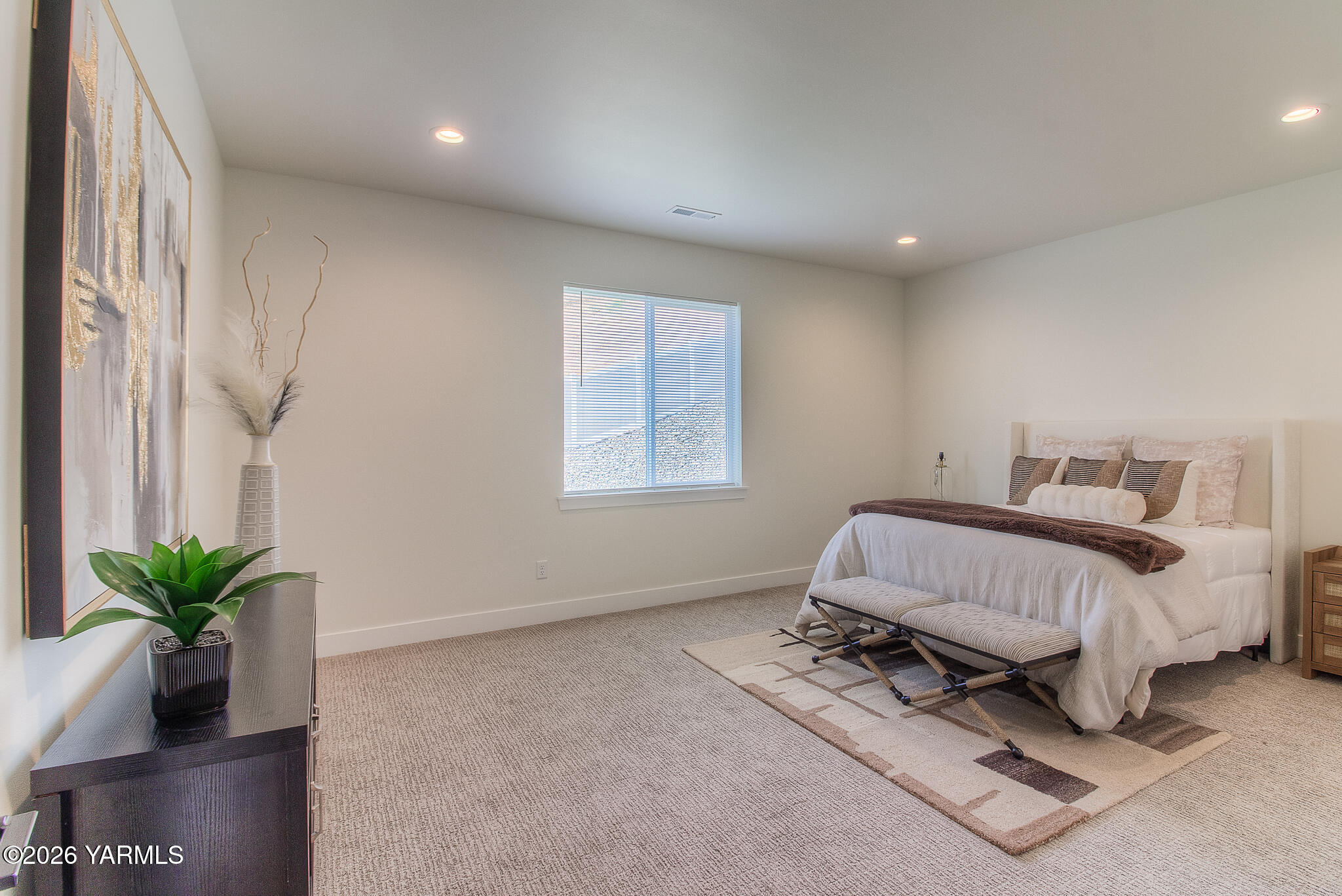 404 South 90th Avenue Yakima, WA 98908 - Photo 18 of 21 Master Bedroom #1