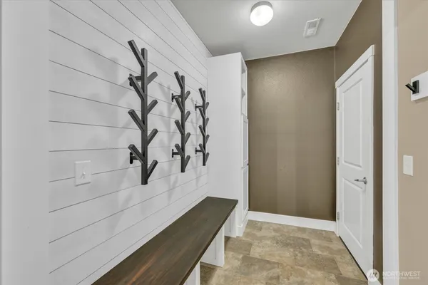 a view of entryway with a rug