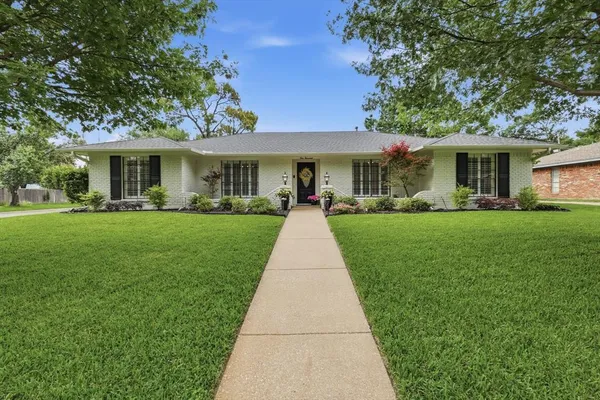 $449,000 | 1000 Bert Drive, Arlington, TX 76012