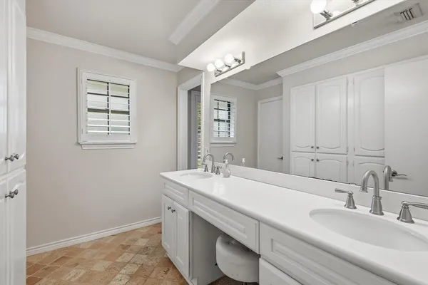 $449,000 | 1000 Bert Drive, Arlington, TX 76012
