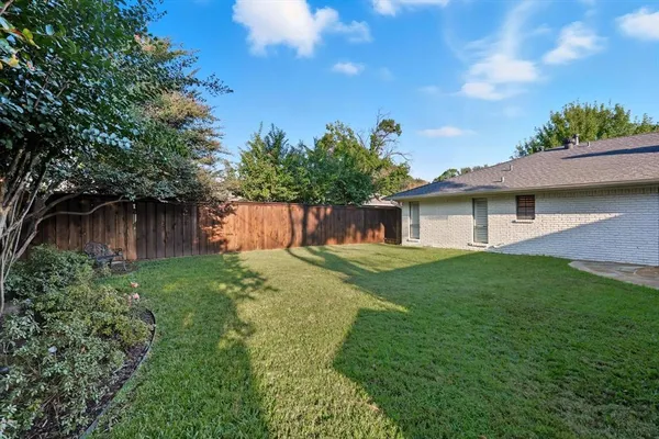 $449,000 | 1000 Bert Drive, Arlington, TX 76012