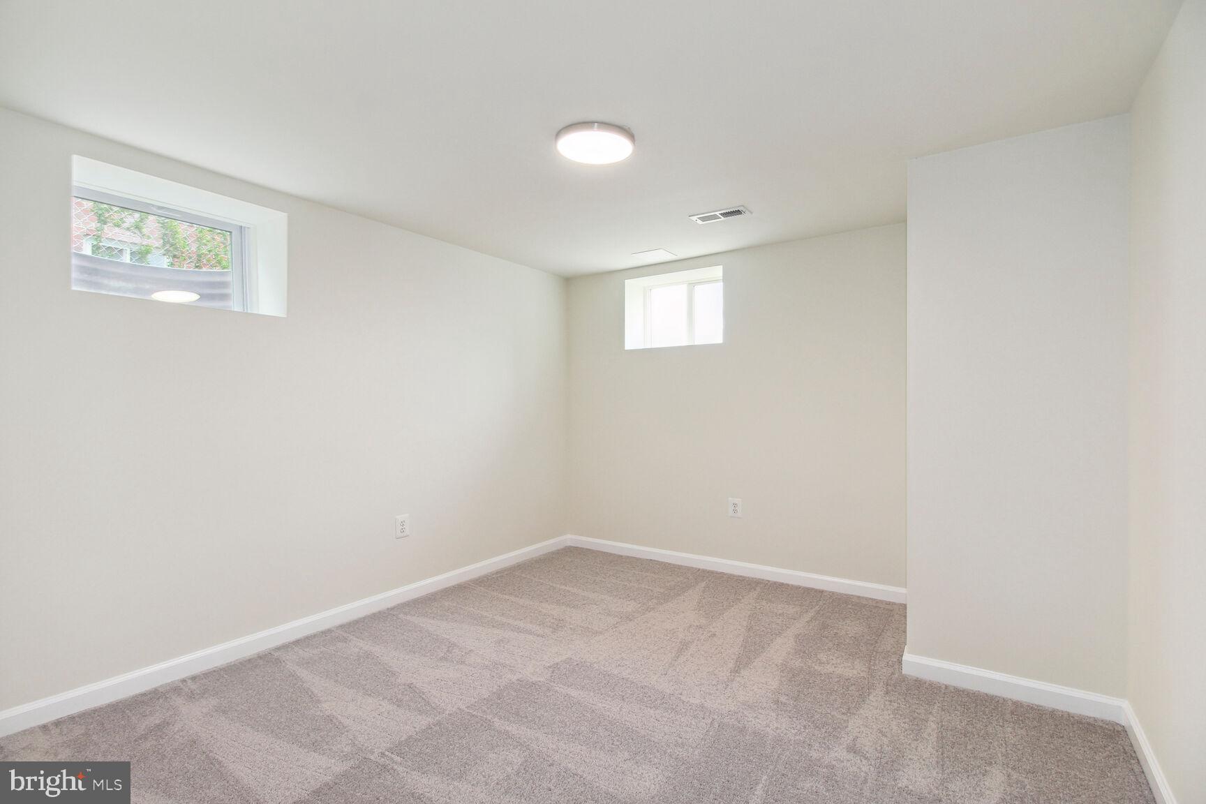 6927 Decatur Place Hyattsville, MD 20784 - Photo 10 of 20 Gallery Image 10