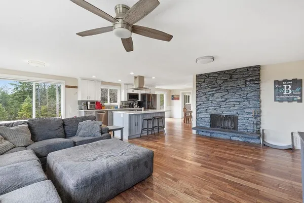 $700,000 | 4724 Price Road, Unit B, Clayton, WA 99110