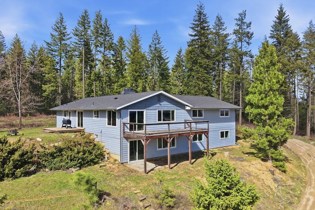 4724 Price Road, Unit B Clayton, WA 99110 - Photo 2 of 49