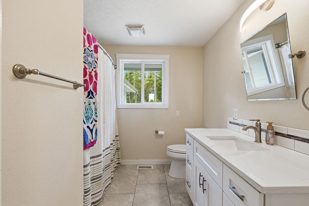 4724 Price Road, Unit B Clayton, WA 99110 - Photo 30 of 49