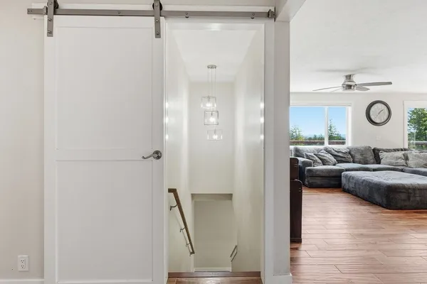 $700,000 | 4724 Price Road, Unit B, Clayton, WA 99110