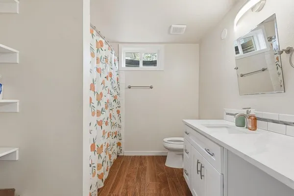 $700,000 | 4724 Price Road, Unit B, Clayton, WA 99110