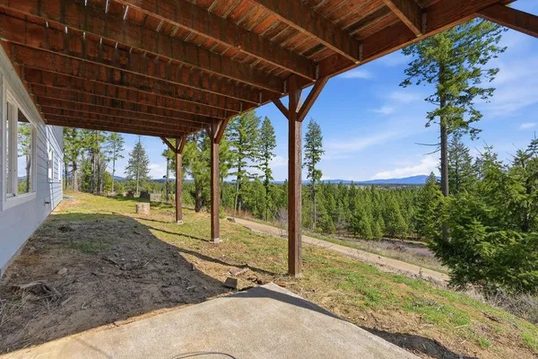 $700,000 | 4724 Price Road, Unit B, Clayton, WA 99110