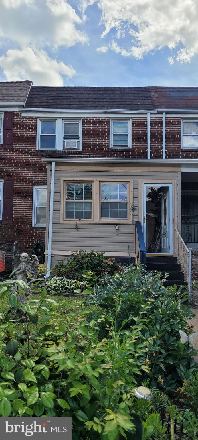 237 West Meadow Road Baltimore, MD 21225 - Photo 2 of 5