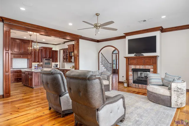 $1,250,000 | 2311 Laurel Lakes Avenue, Baton Rouge, LA 70820