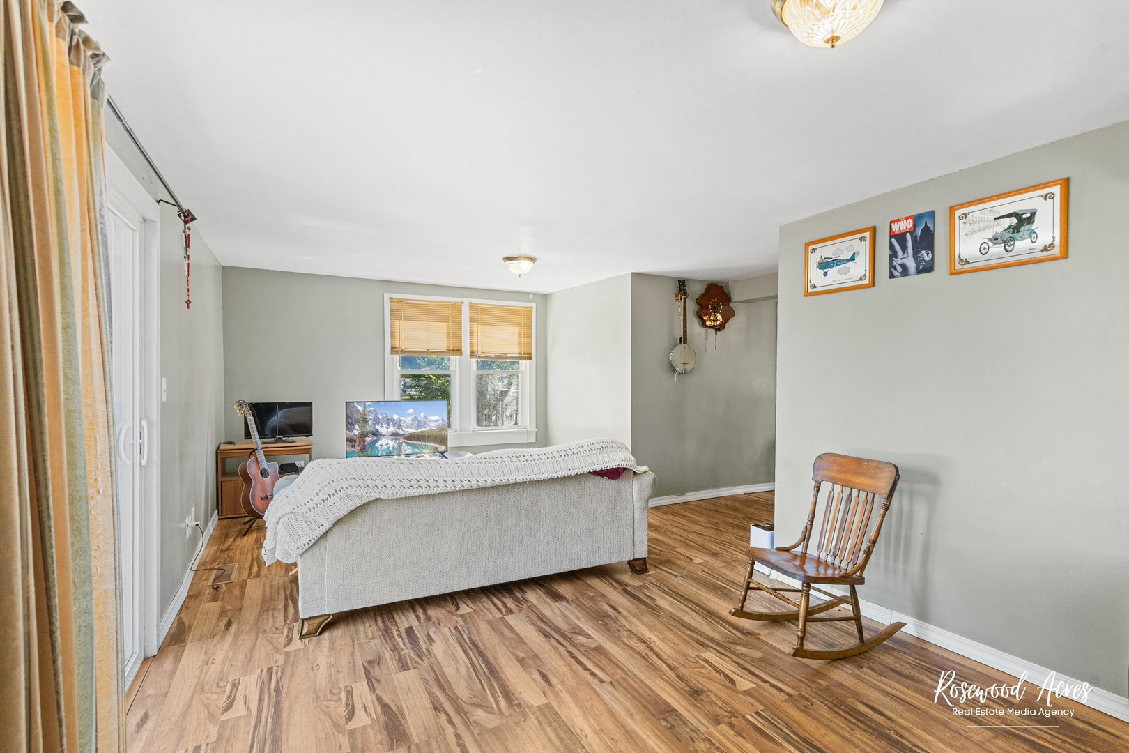 3115 East 1942nd Road Ottawa, IL 61350 - Photo 5 of 16 a bed room with a bed and a chair