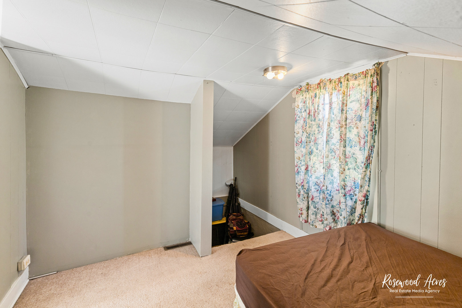 3115 East 1942nd Road Ottawa, IL 61350 - Photo 9 of 16 a bedroom with a bed and a window