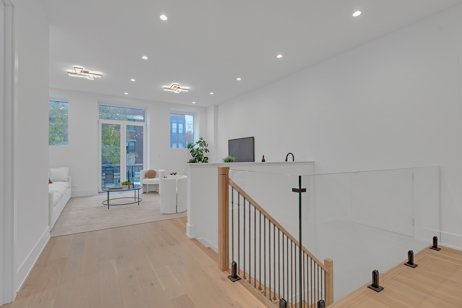 505 West Elm Street, Unit 5 Chicago, IL 60610 - Photo 2 of 22