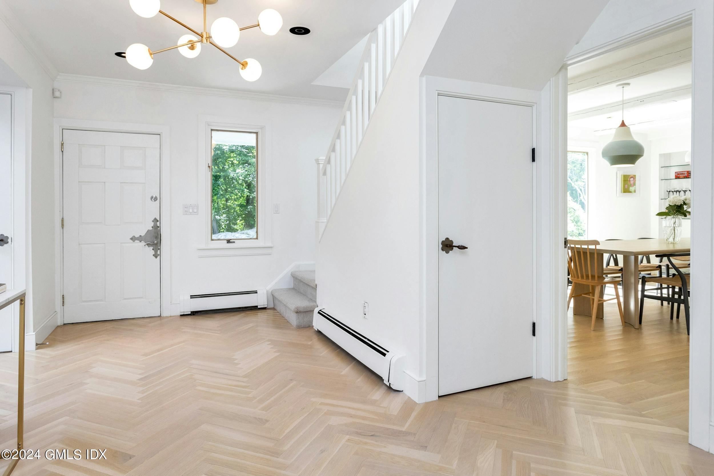 12 Guinea Road Greenwich, CT 06830 - Photo 3 of 38