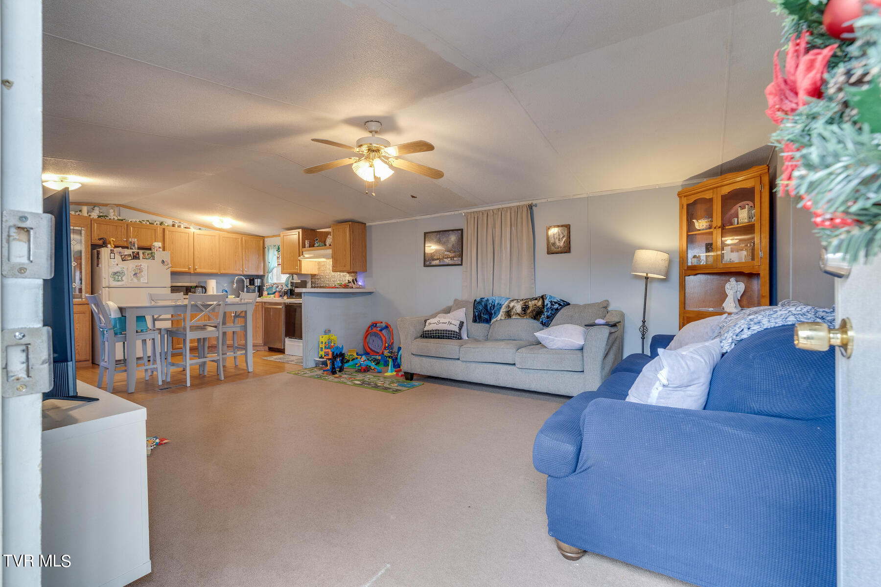 537 Dean Archer Road Jonesborough, TN 37659 - Photo 4 of 25 004