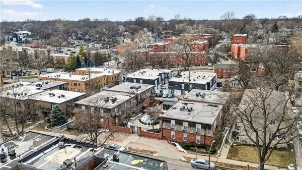 $180,000 | 4430 Jarboe Street, Unit 6, Kansas City, MO 64111