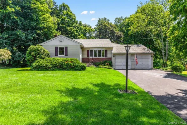 $699,000 | 2872 Brookfield Drive, Yorktown Heights, NY 10598
