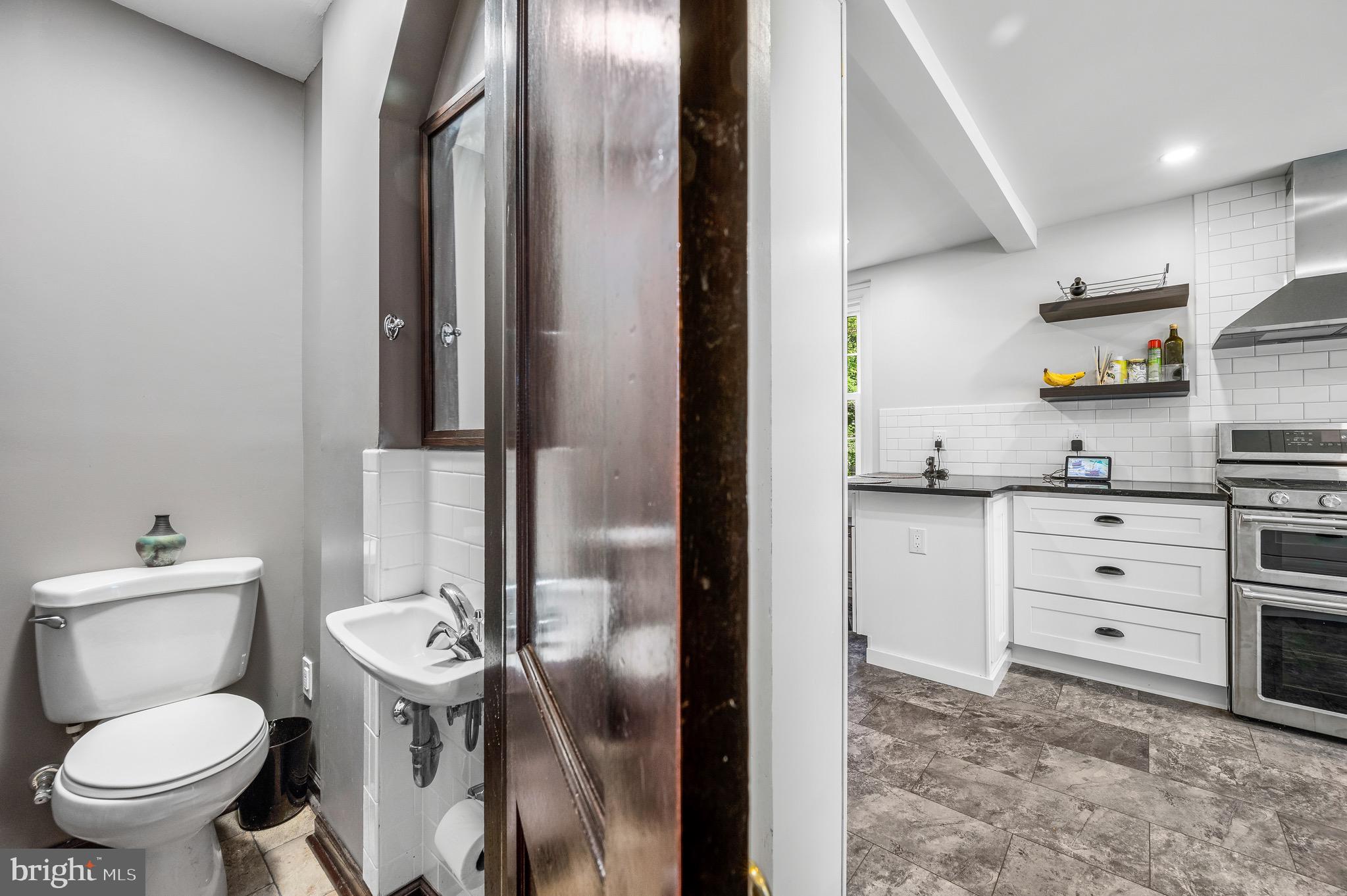 385 Penn Road Wynnewood, PA 19096 - Photo 14 of 41 1st floor powder room