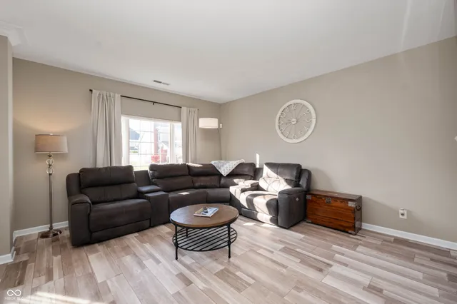 $309,300 | 1204 Middlebury Drive, Westfield, IN 46074