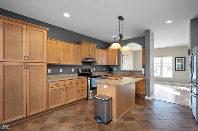 $309,300 | 1204 Middlebury Drive, Westfield, IN 46074