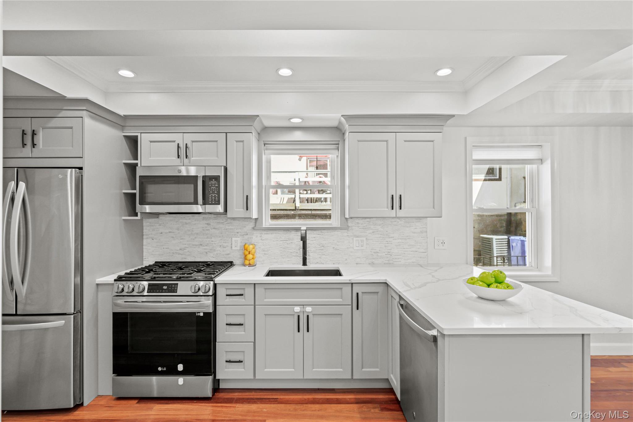 75 Kensington Road Bronxville, NY 10708 - Photo 5 of 25 Beautifully Updated Kitchen