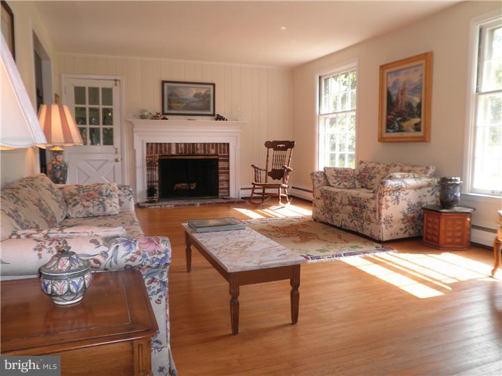 605 Colonel Dewees Road Wayne, PA 19087 - Photo 3 of 16 Living Room
