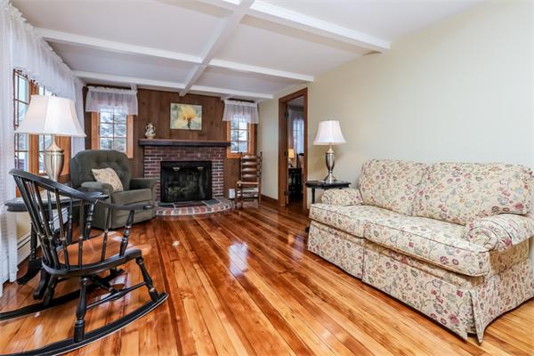 138 Ridge Road Marshfield, MA 02050 - Photo 3 of 25 Gallery Image 3