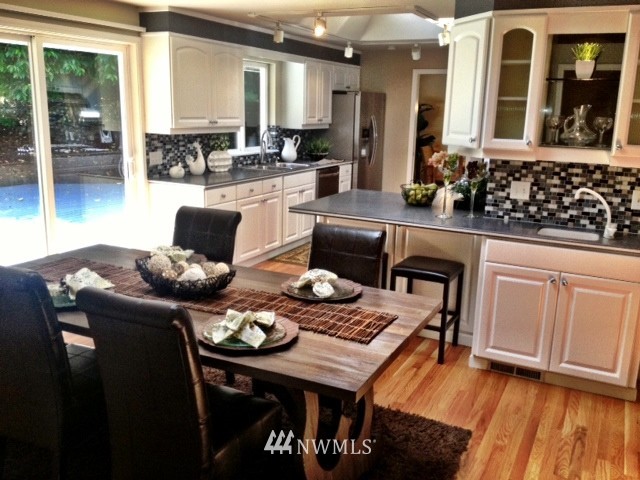 10406 226th Place Southwest Edmonds, WA 98020 - Photo 6 of 16 Gallery Image 6