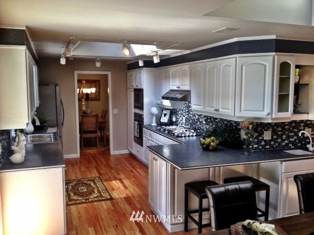 10406 226th Place Southwest Edmonds, WA 98020 - Photo 9 of 16 Gallery Image 9