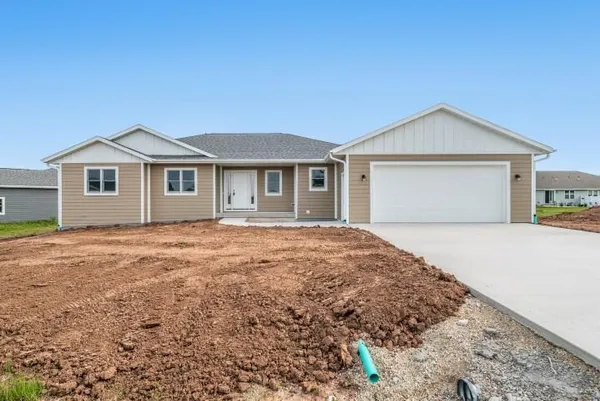 $423,900 | 2825 Stonebrook Drive, Sheboygan, WI 53081