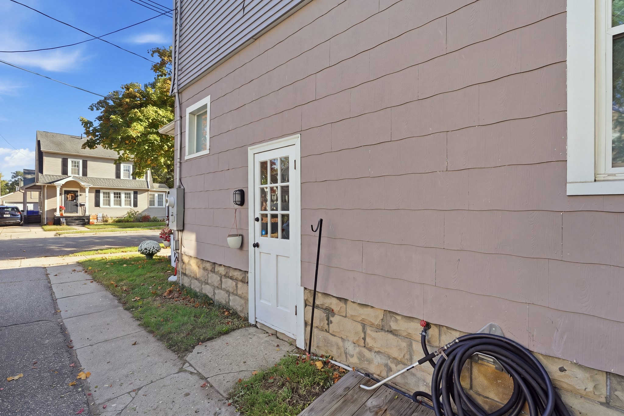10 Wilber Street Springfield, MA 01104 - Photo 4 of 35 Gallery Image 4