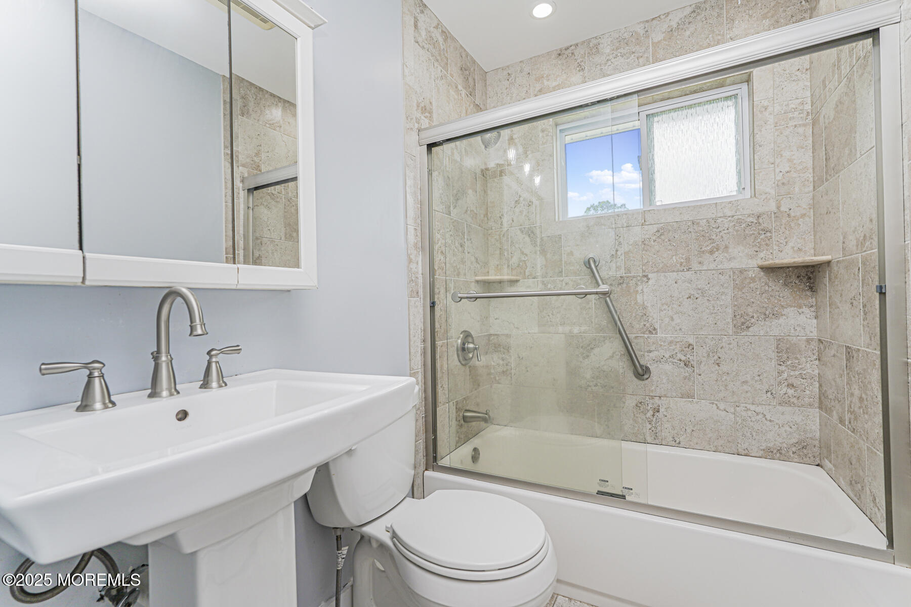 220 Highwood Road Oakhurst, NJ 07755 - Photo 17 of 30 a bathroom with a sink mirror toilet and bathtub