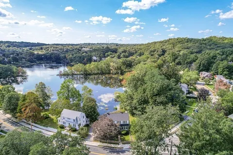 $1,549,000 | 32 Woodside Road, Winchester, MA 01890