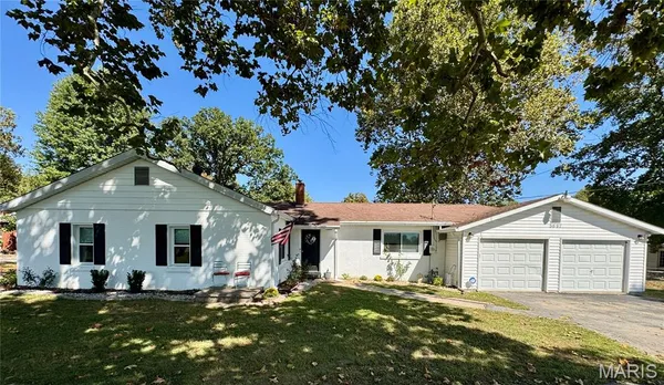 $220,000 | 5667 Humbert Road, Godfrey, IL 62035