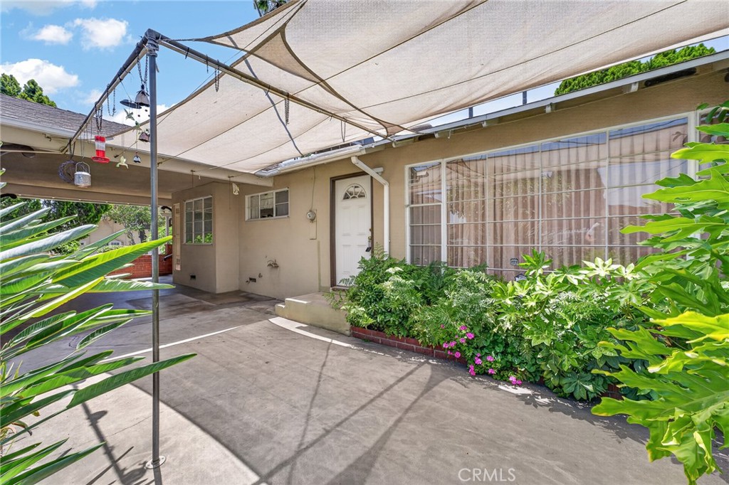 977 North Riverside Avenue Rialto, CA 92376 - Photo 31 of 39