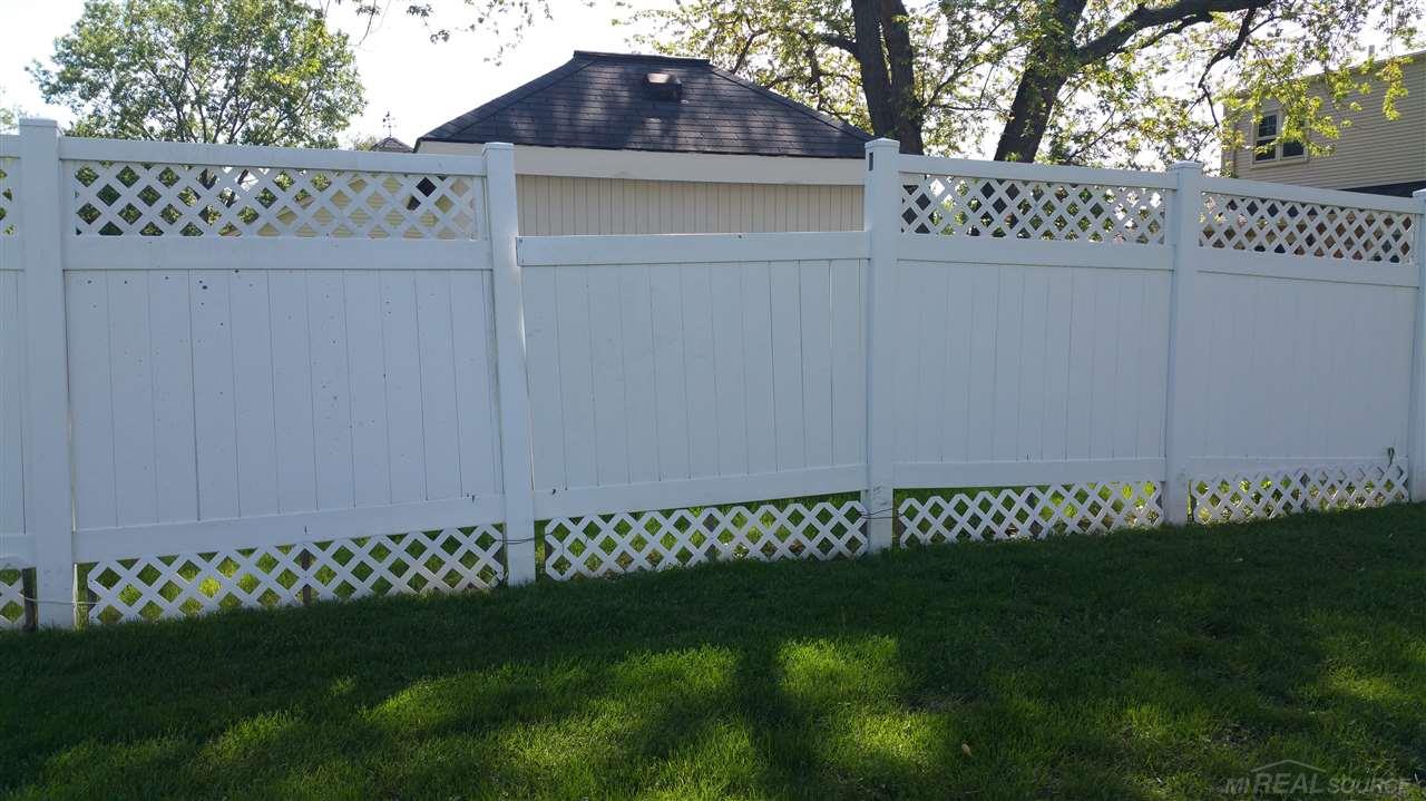 462 South Boulevard Rochester, MI 48307 - Photo 46 of 64 31243782-45.JPG