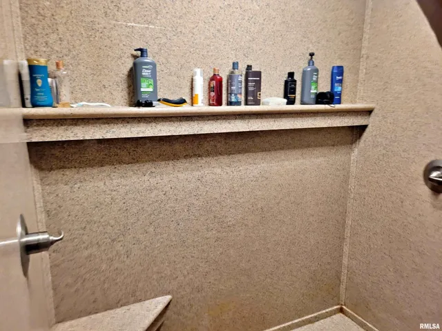 $239,900 | 42 County Line Road, Grand Chain, IL 62941