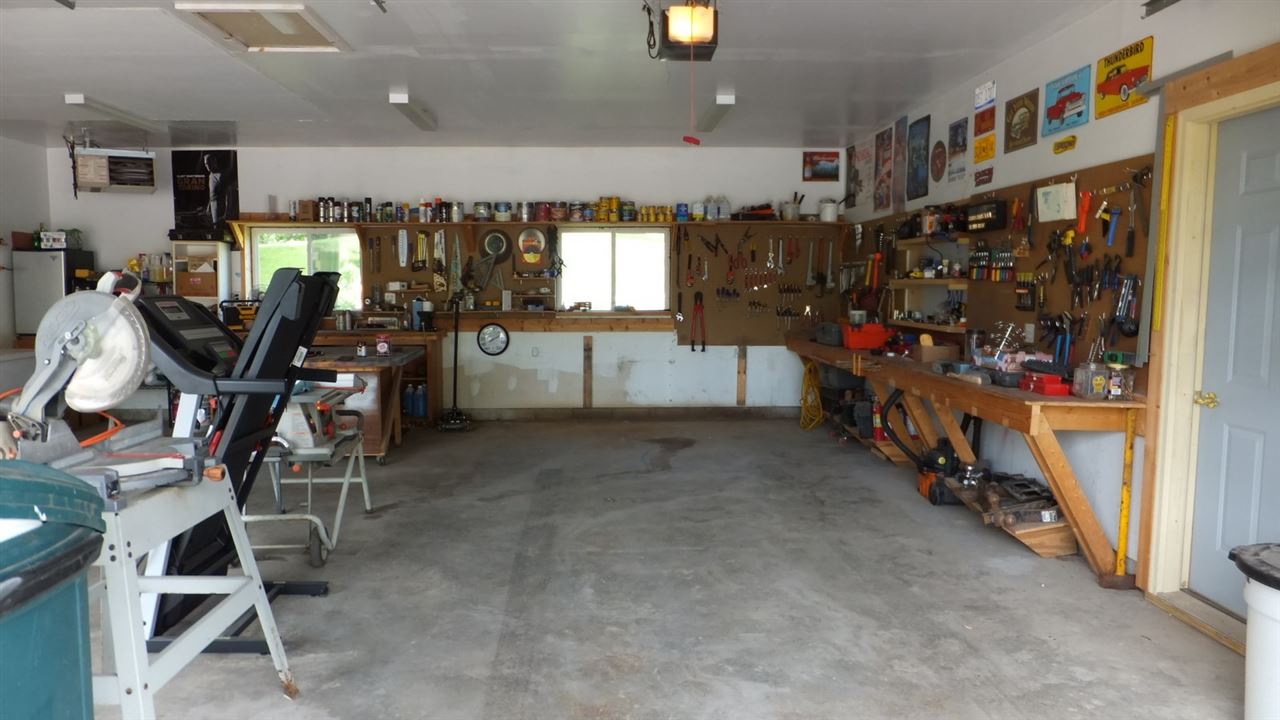 3818 North Reynolds Road Interlochen, MI 49643 - Photo 31 of 47 1833330-34.JPG